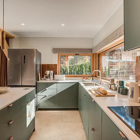 Diard, Detached Chalet, Alpes Travel, Sleeps 6 To 8 Chalé