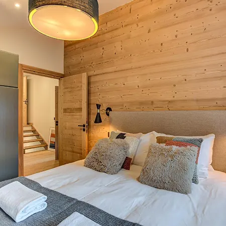 Chalé Diard, Detached Chalet, Alpes Travel, Sleeps 6 To 8