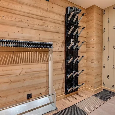 Diard, Detached Chalet, Alpes Agency, Sleeps 6 To 8