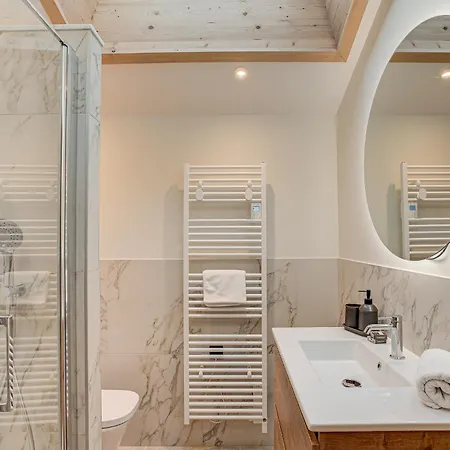 Diard, Detached Chalet, Alpes Travel, Sleeps 6 To 8 霞慕尼