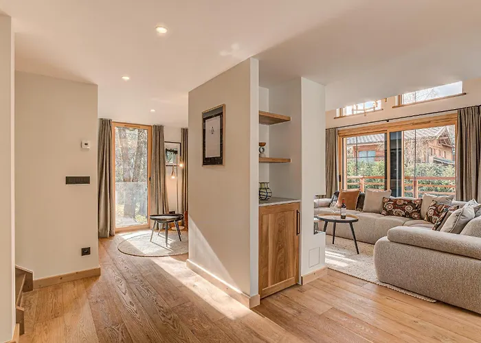 Diard, Detached Chalet, Alpes Travel, Sleeps 6 To 8 *