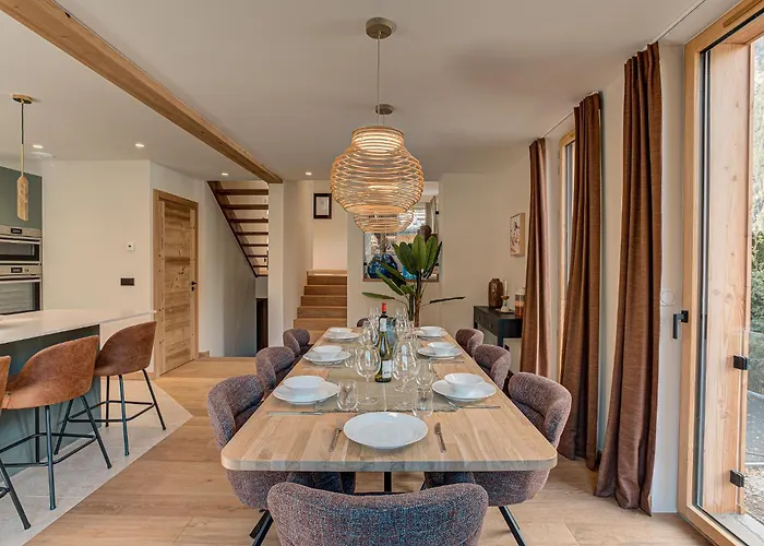 Chalet Diard, Detached Chalet, Alpes Agency, Sleeps 6 To 8