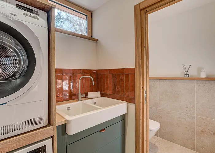 Diard, Detached Chalet, Alpes Travel, Sleeps 6 To 8 Alpstuga *