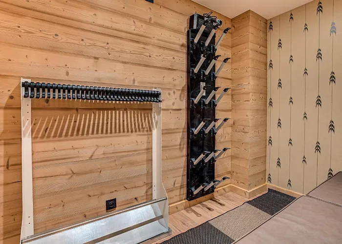 Chalet Diard, Detached Chalet, Alpes Agency, Sleeps 6 To 8