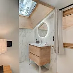 Diard, Detached Chalet, Alpes Agency, Sleeps 6 To 8 Alpehytte