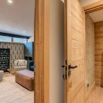 Diard, Detached Chalet, Alpes Agency, Sleeps 6 To 8 Alpehytte *