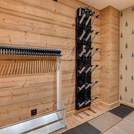 Diard, Detached Chalet, Alpes Agency, Sleeps 6 To 8