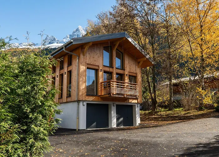 Chalet Diard, Detached Chalet, Alpes Agency, Sleeps 6 To 8 Chalet