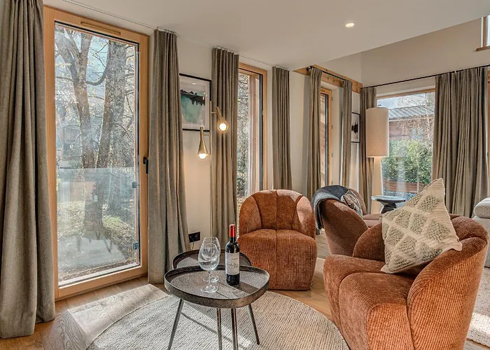 Chalet Chalet Diard, Detached Chalet, Alpes Agency, Sleeps 6 To 8 *